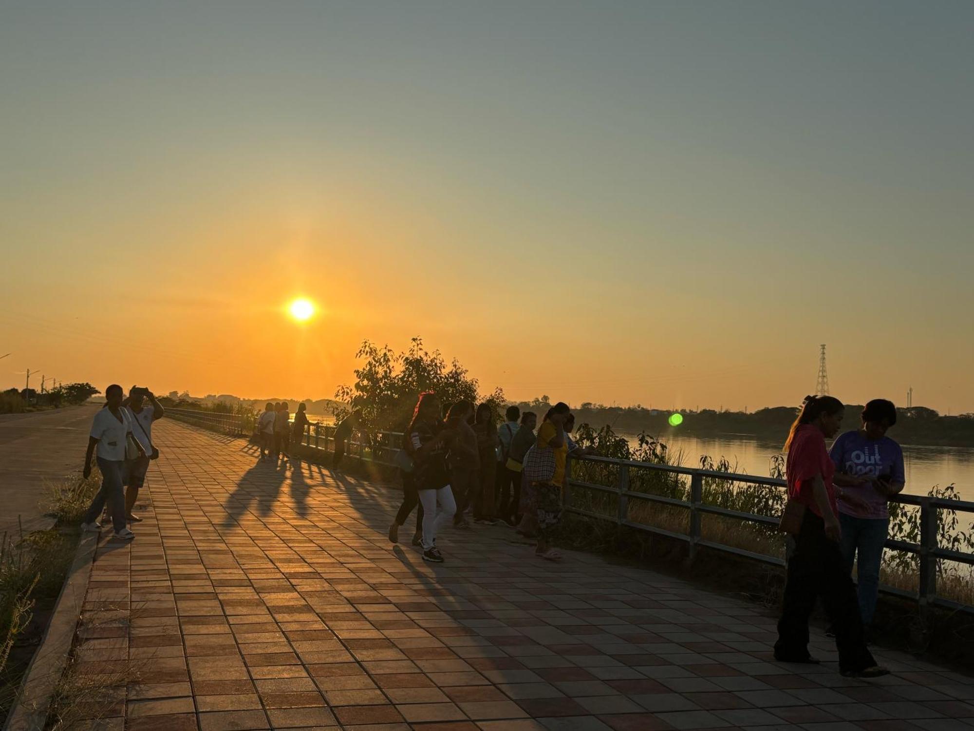 Royal Mekong Riverside Hotel Nong Khai Buitenkant foto
