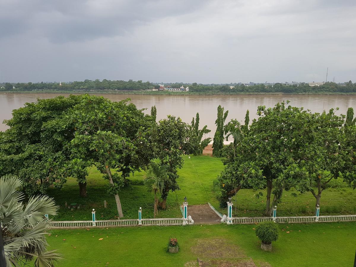 Royal Mekong Riverside Hotel Nong Khai Buitenkant foto